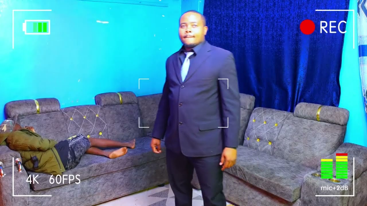 Ibrahim in S.D Studios with millions of money😪Where is senior dave i gift him millions😪Noma sana