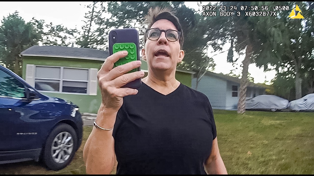 Entitled Karen Explodes When Police Refuse Her Demands
