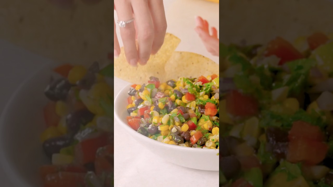 EASY SUMMER RECIPE: Black Bean & Corn Salad🌽 Delicious, easy vegan recipe #foodshort #veganrecipes