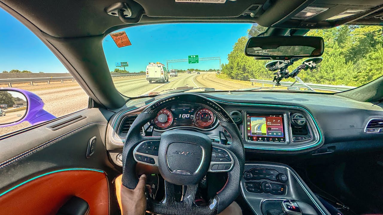 HELLCAT CUTTING UP IN HEAVY TRAFFIC WITH NO HOOD