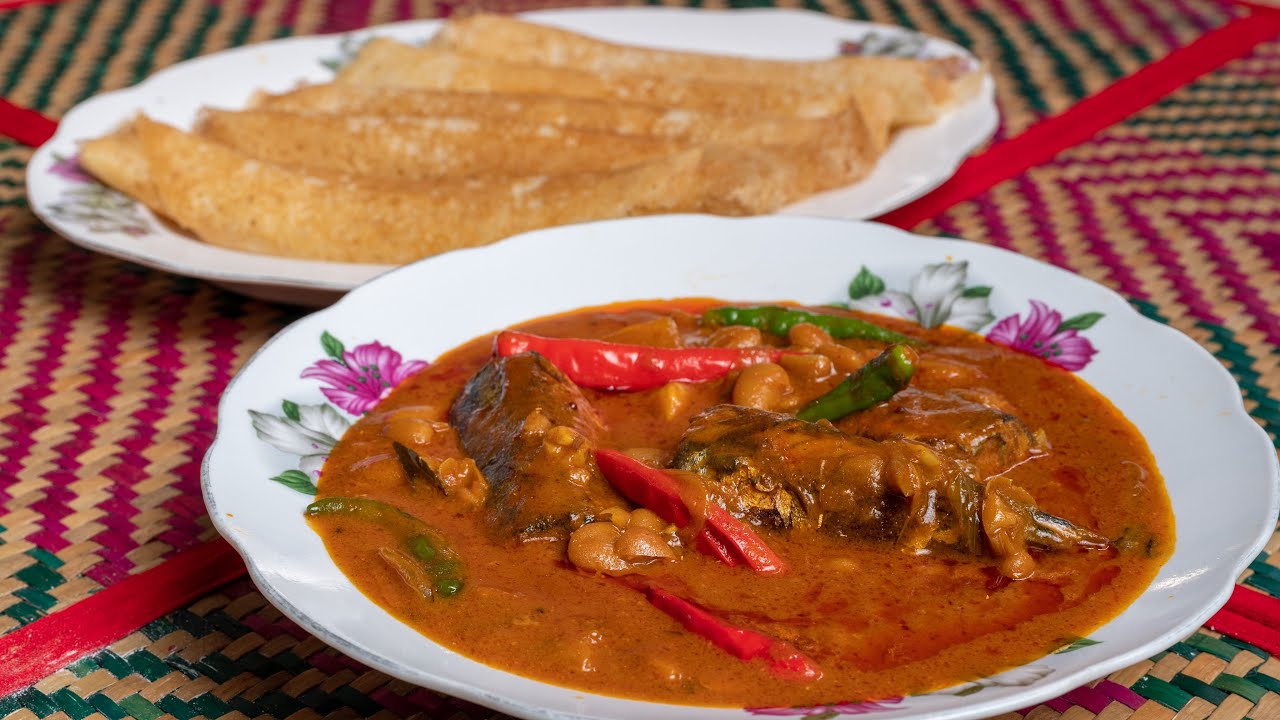Apom Lenggang Gulung cicah Kari Mackerel, baru tau sedap rupanya!