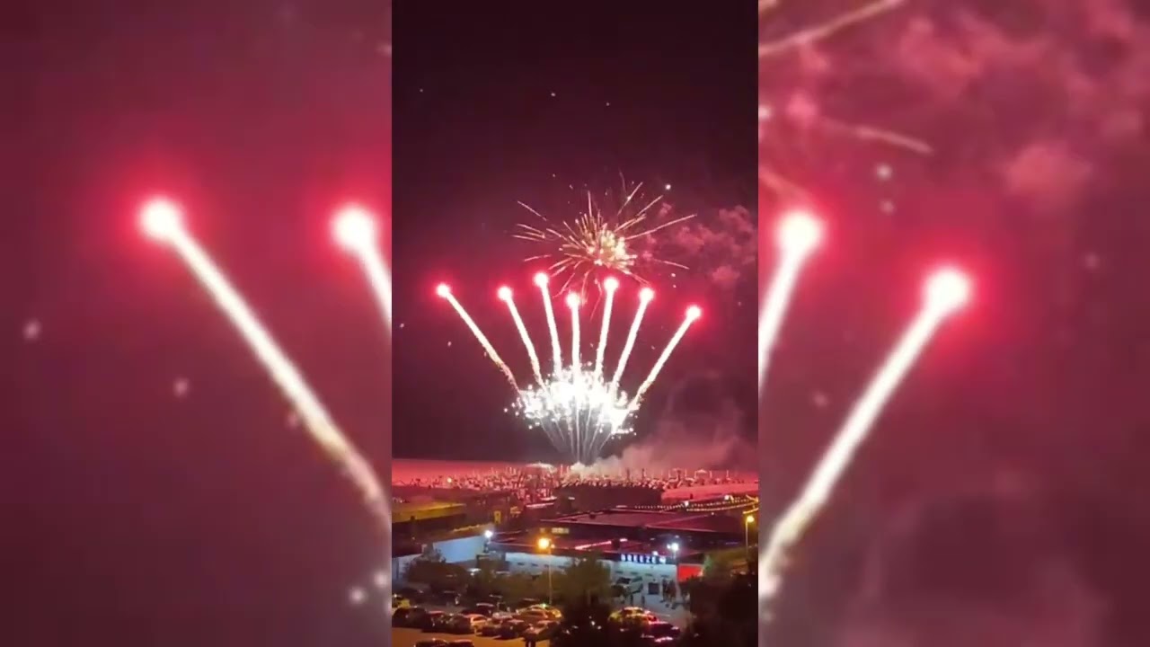 Foc de artificii spectaculos pe malul mării la nunta lui Florin Salam