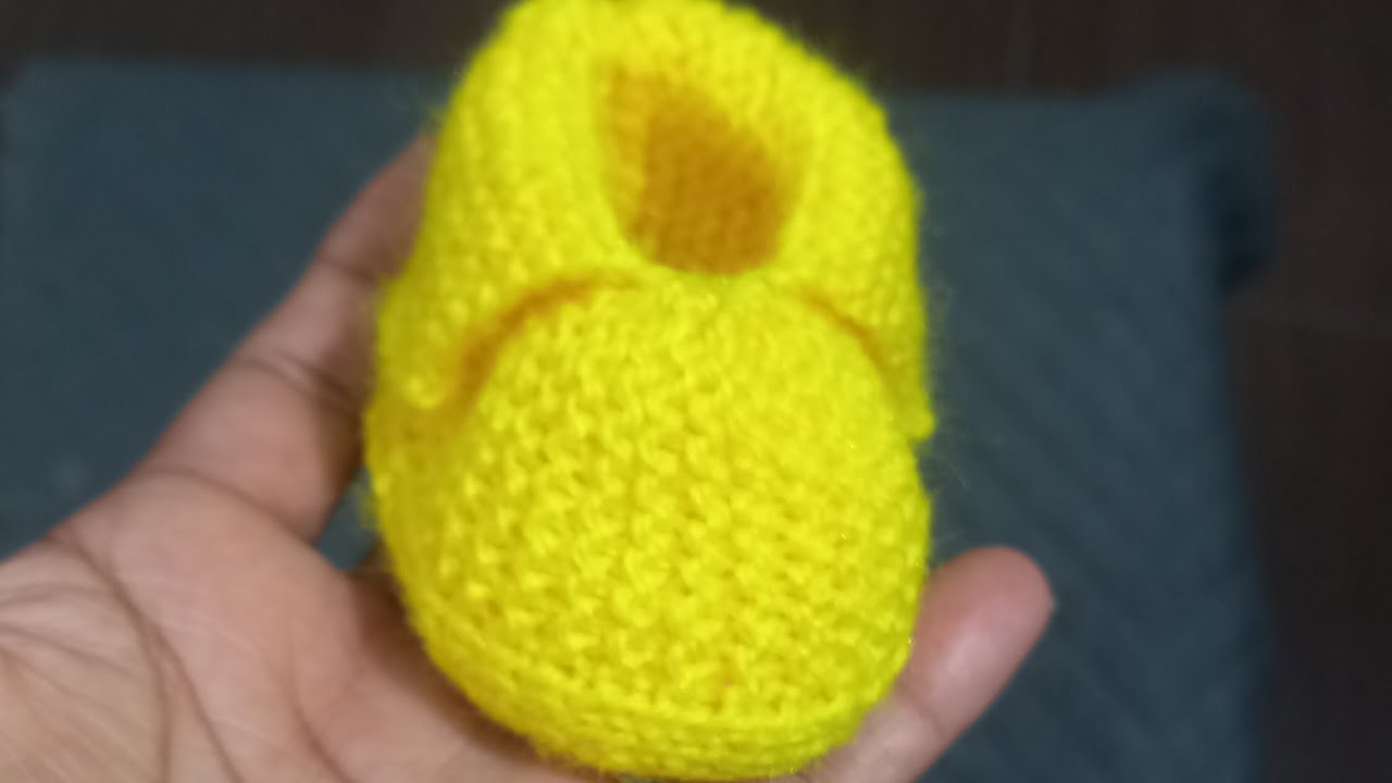 लो जी 🧶beautiful socks 🧶 chote lala ke liye 🧶# kitting #baby #socks #woolen #Handmade 