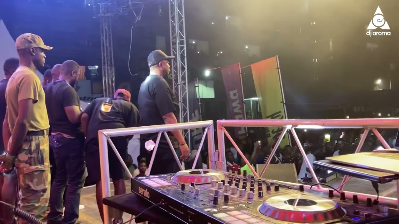 DJ Aroma’s Crazy Performance at Road To Detty Rave [UCC]