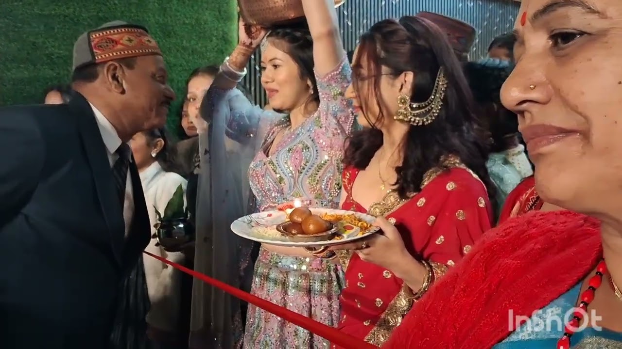 Dehradun kumunni shaadi mein  chaliya