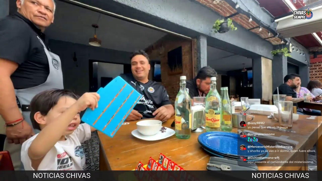 4 en el Área en vivo ! Chivas 🔴⚪️🔵