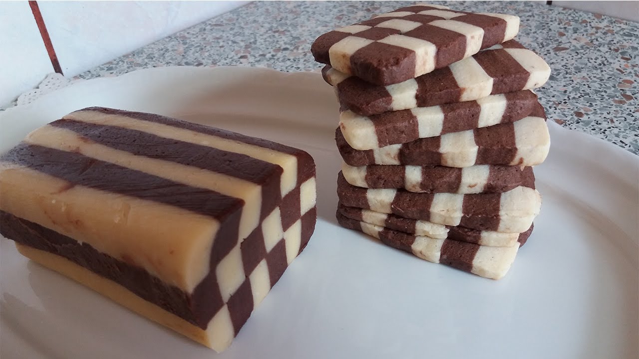 BISCUITI ''TABLA DE SAH'' (BISCOTTI SCACCHIERA)