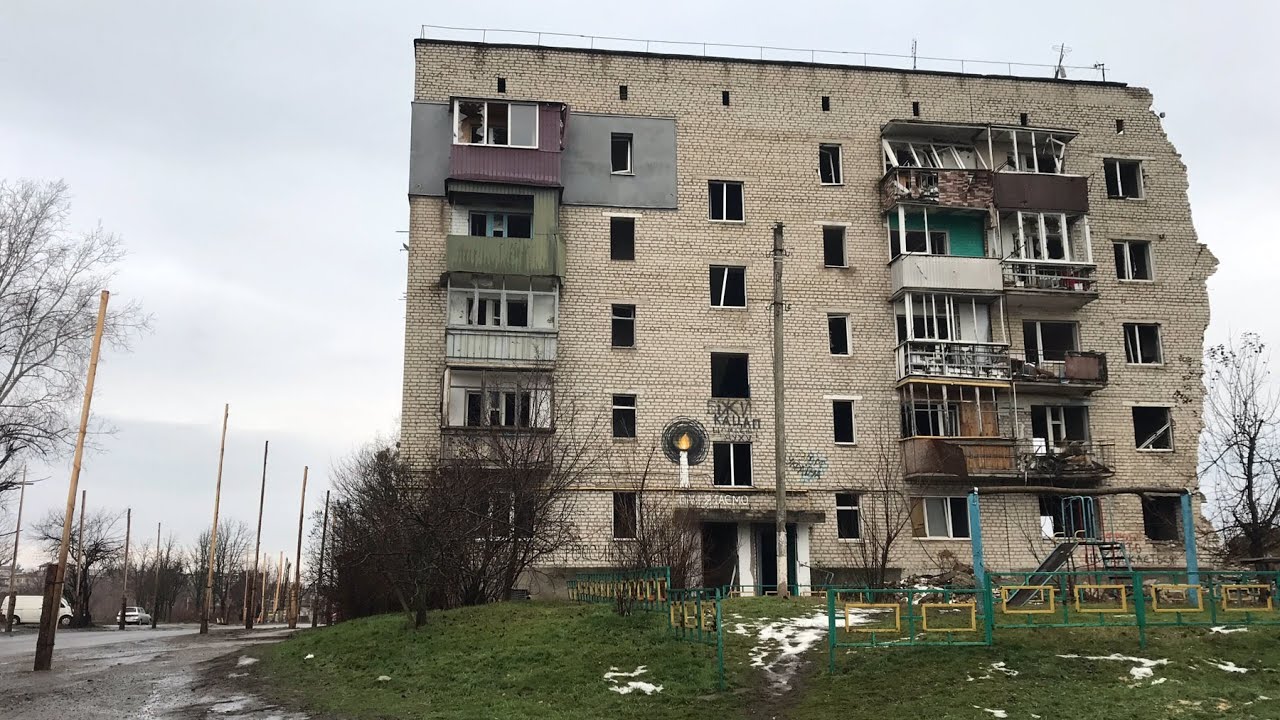 Будинок війни - Місто Ізюм - вул. Пам'яті