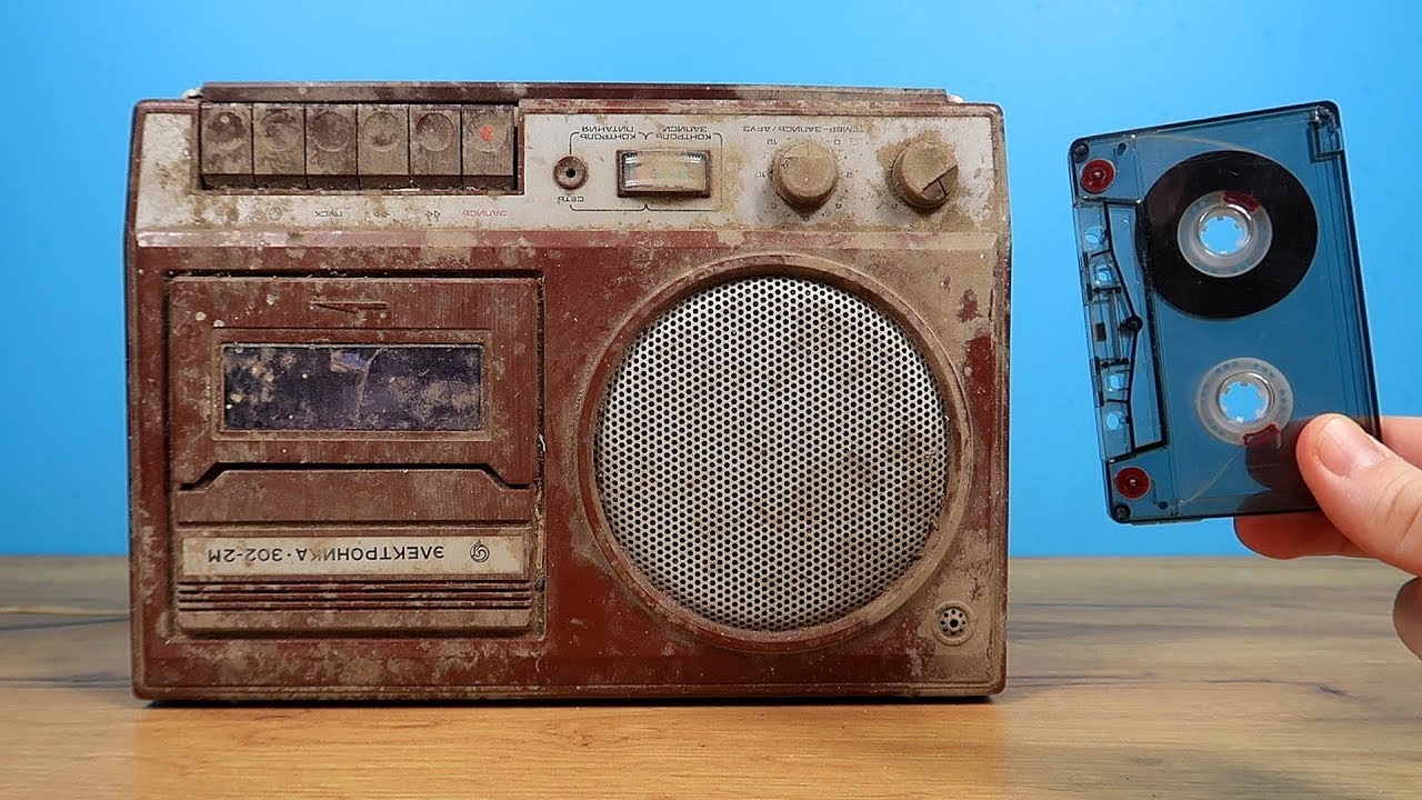 Encendí una VIEJA GRABADORA de casetes de los 90´s. ¡Esto no me lo esperaba!