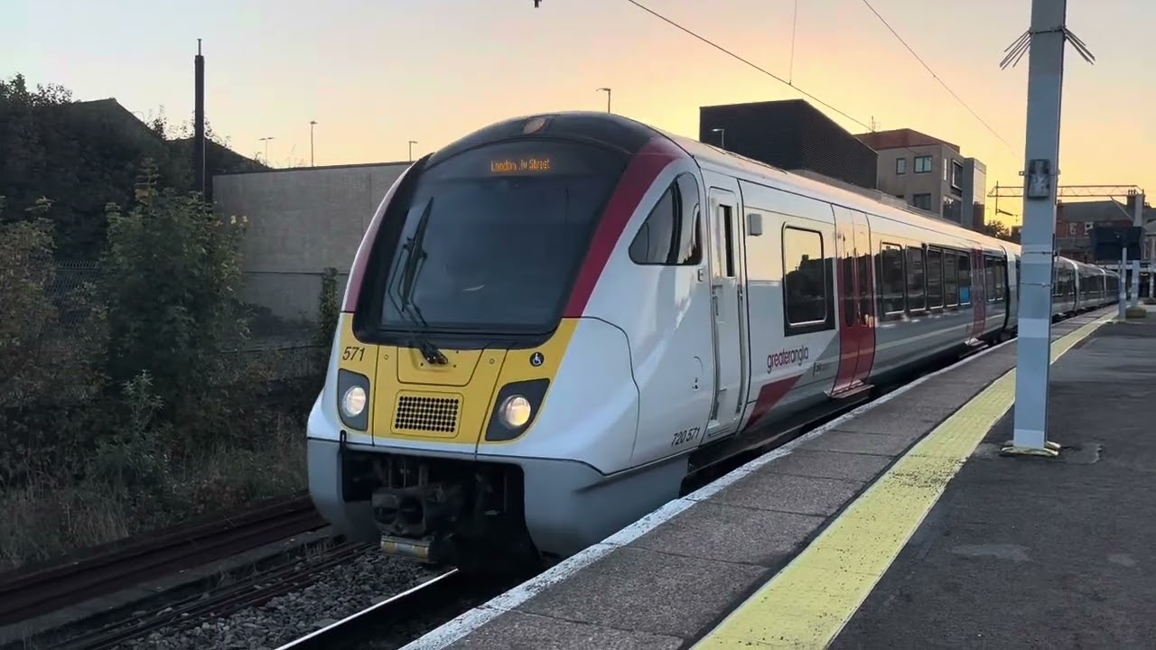 Colchester Town Railway Station | Trains at and a tour of the station | 19/10/2024