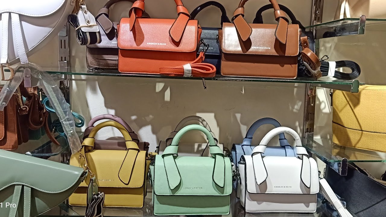 جبتلكم مصنع الشنط وكمان في شحن لجميع المحافظات مصنع بركات جملة وقطاعي  👛👜منة يحي💼🎒
