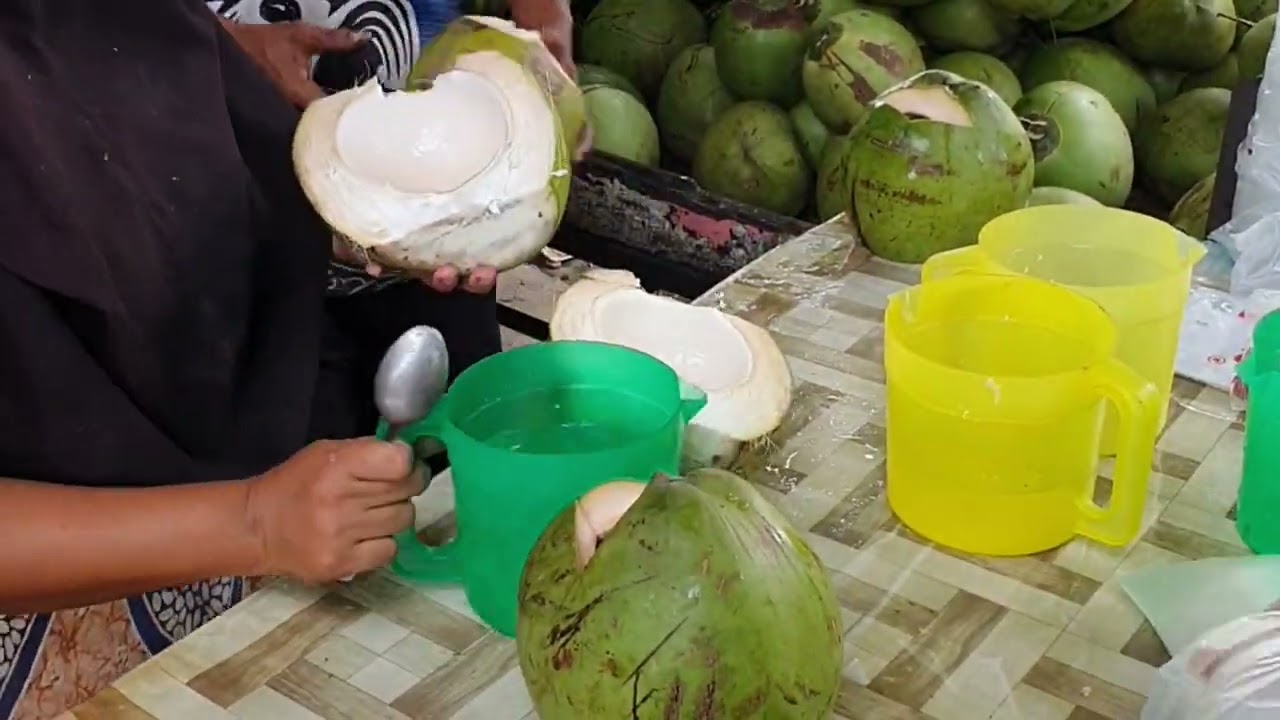 Kelapa muda pinggir jalan, original, tanpa tambahan apapun