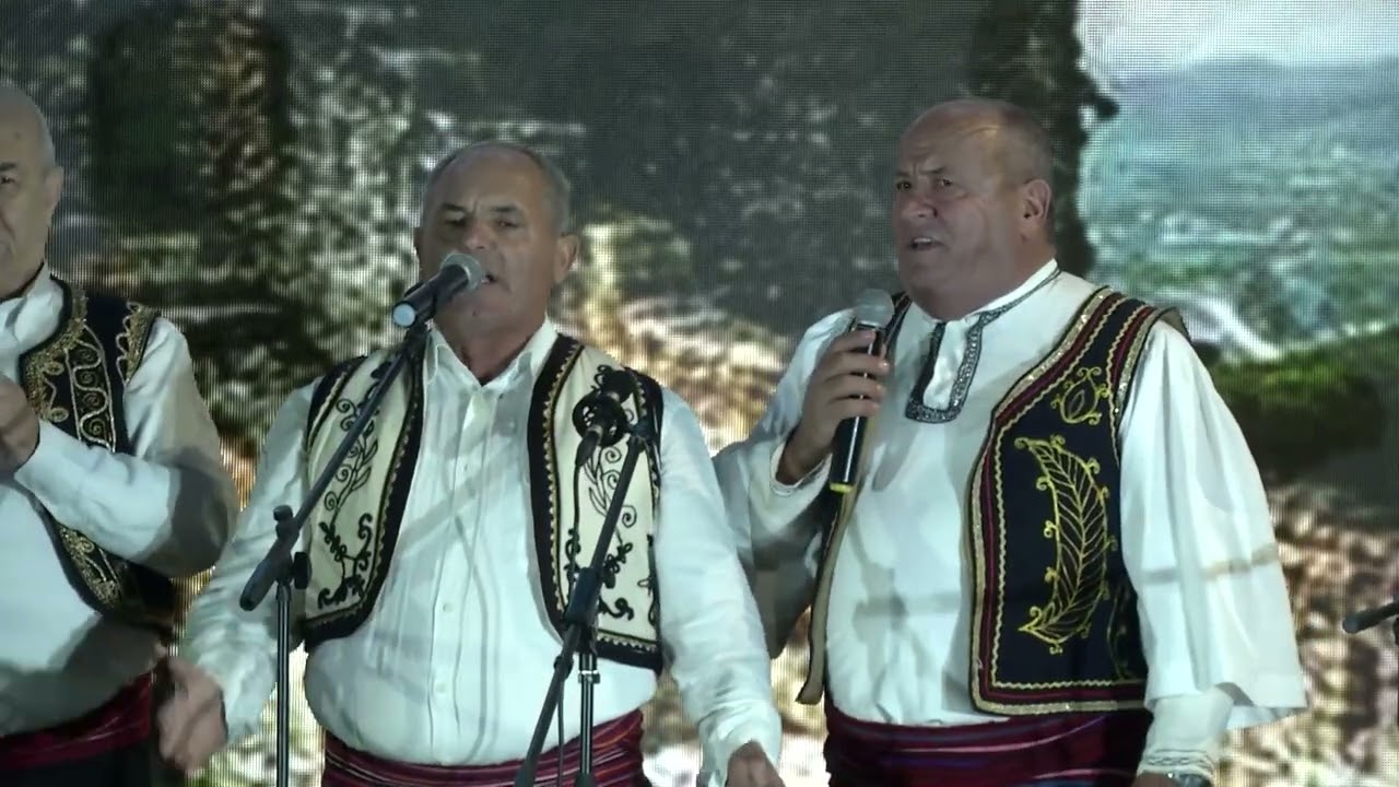 Grupi folklorik “Bilibilat e Vrionit” – “Shkoje anës lumit”