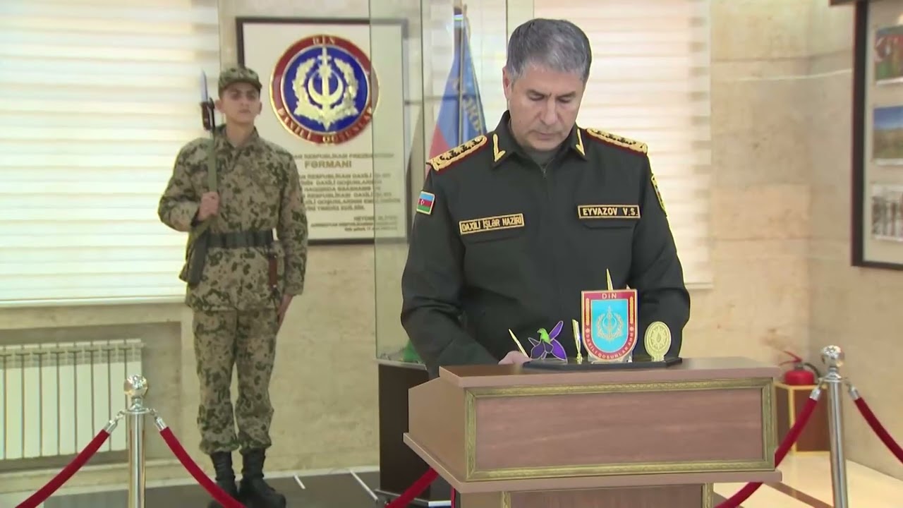 Daxili işlər naziri Vilayət Eyvazov Qəbələ şəhərində vətəndaş qəbulu və sıra baxışı keçirib