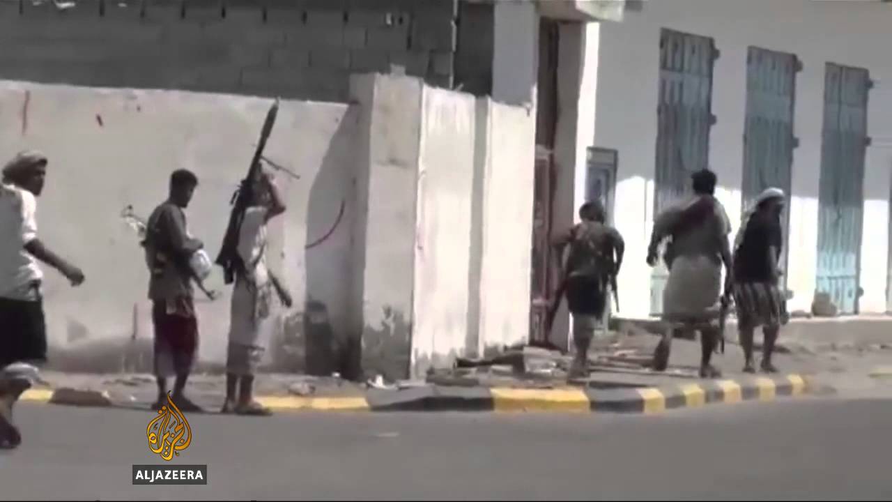 Yemen's Aden airport closed amid heavy fighting