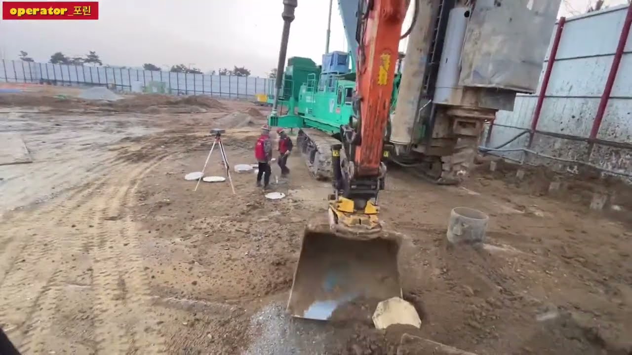 Оператор_Иностранный экскаватор, вспомогательные работы по забивке свай (специальная машина грузо...
