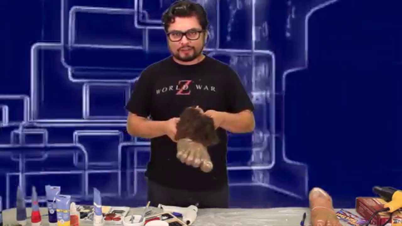 Hobbit Feet DIY Cosplay by Geek Speak TV