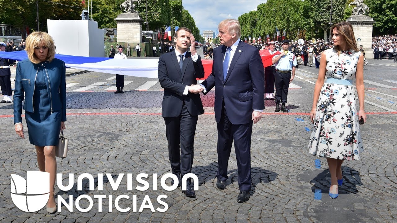 Visita del presidente Trump a Francia deja imágenes de saludos curiosos, e incluso incómodos