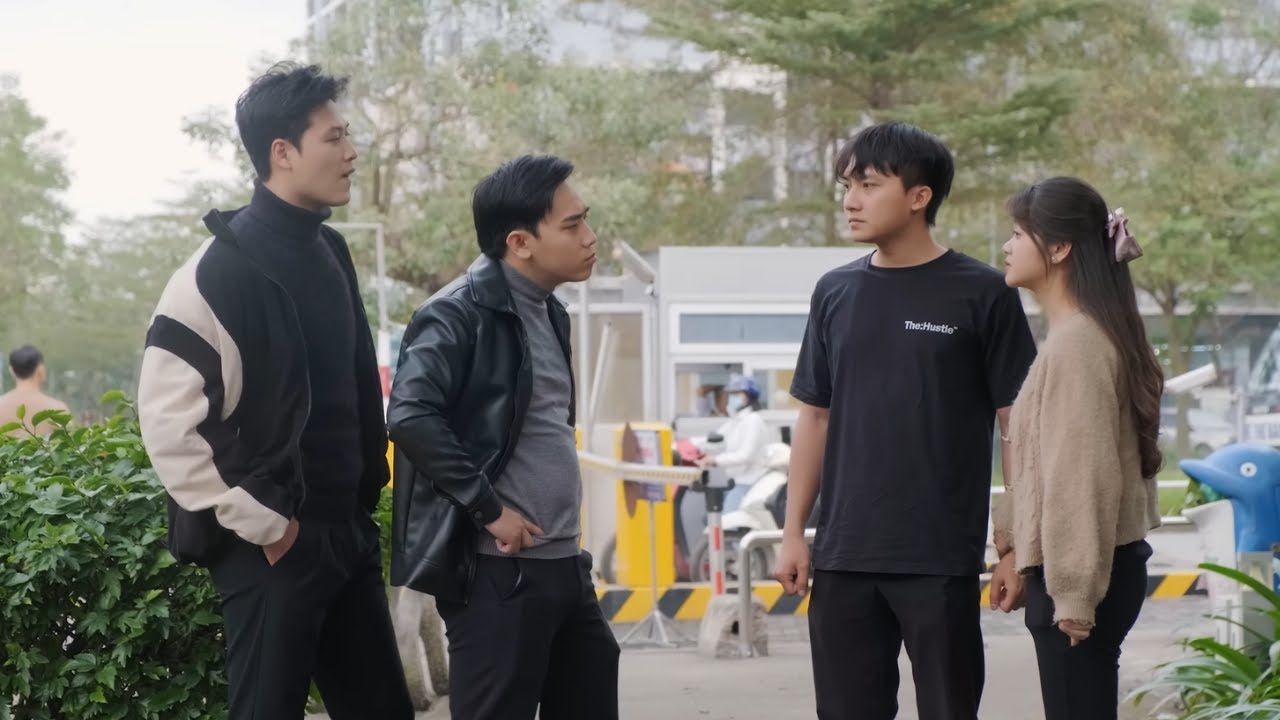 Chủ Tịch Giả Anh Công Nhân Quèn Đi Xem Mắt Bị Coi Thường May Mắn Kiếm Được Vợ Như Ý Và Cái Kết-T1226