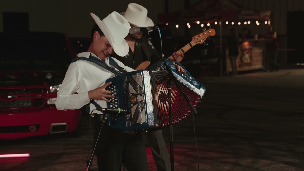 Hnos Escobedo - Esta Noche Tu Vendras Video En Vivo