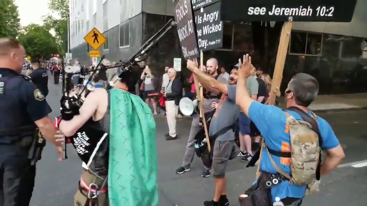 Unipiper Street Justice at the 2018 Portland Starlight Parade
