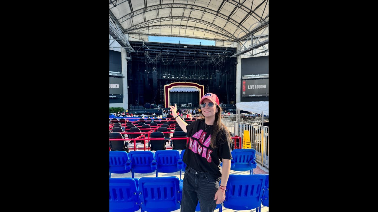 The Warning Opening For Halsey Live From Tampa