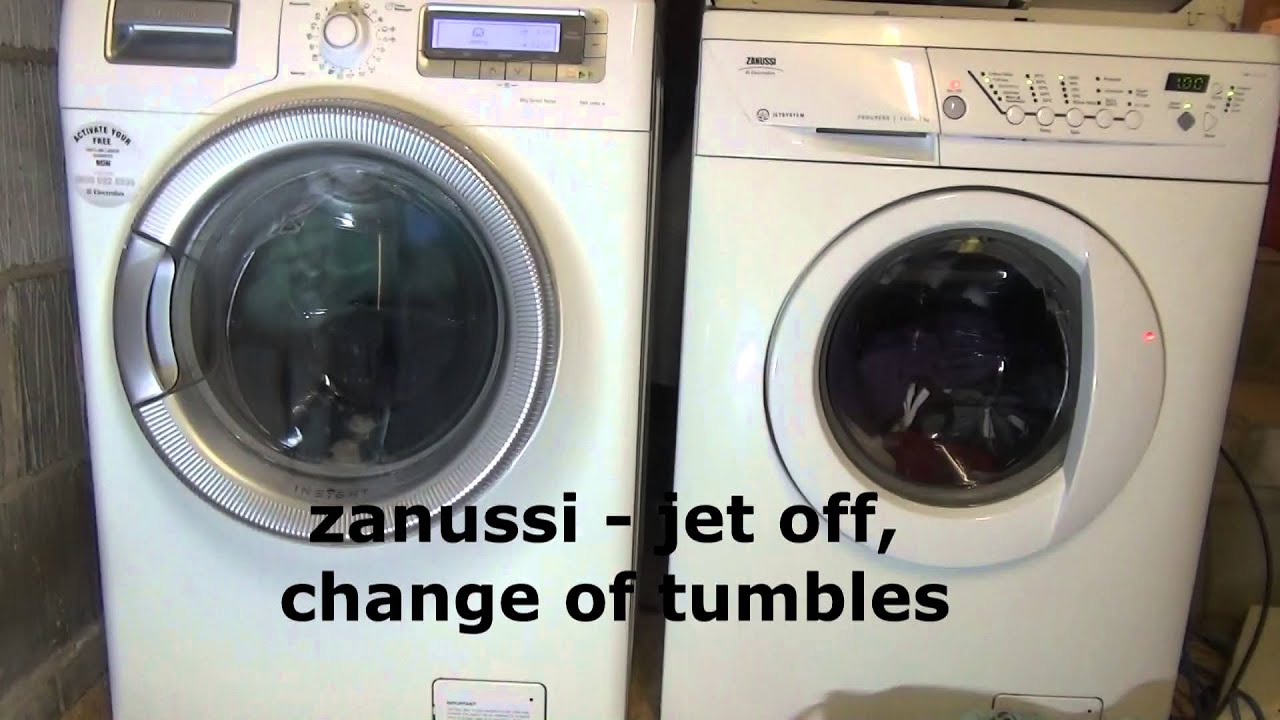 Wash Race No.3 : Zanussi vs electrolux : Cotton 60'c : end of wash, First rinses (pt 3 of 5)