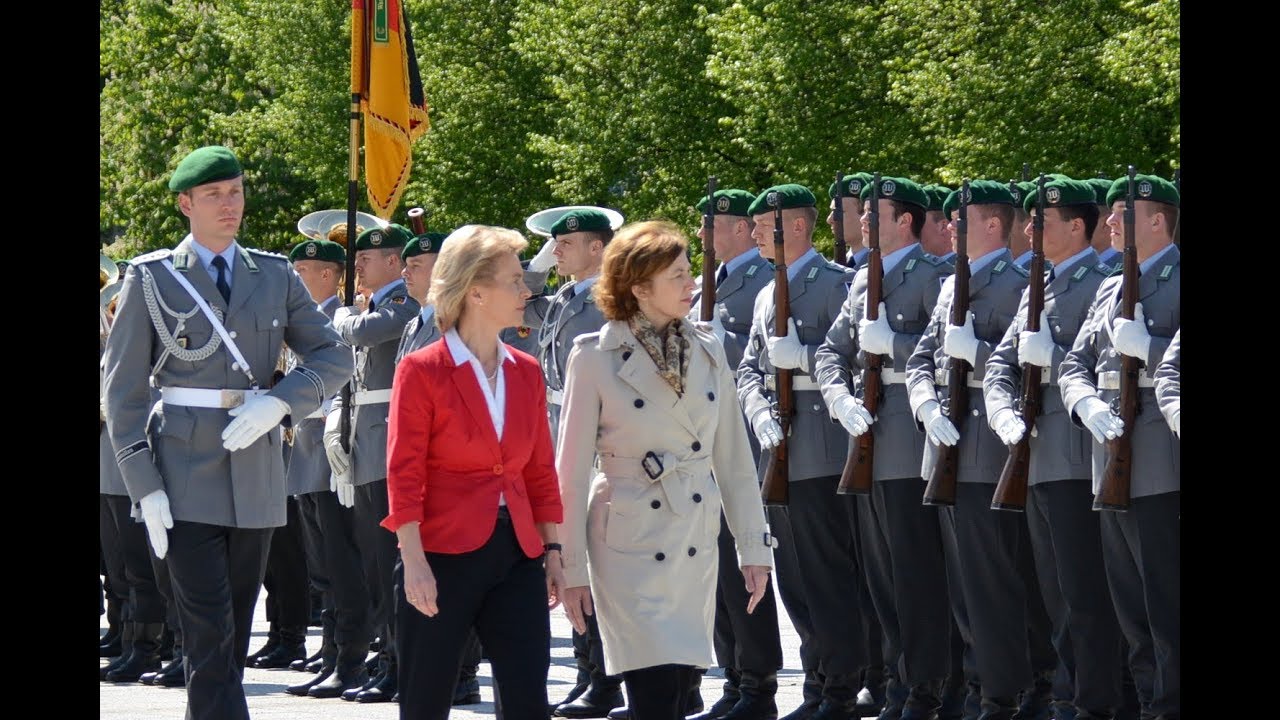 Tag Frau Ministerin (4)