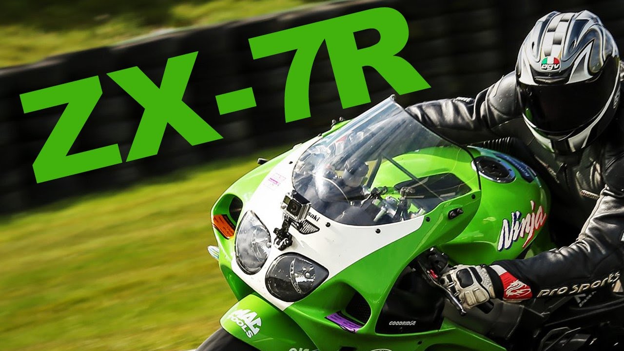 Onboard Kawasaki ZX7R Cadwell Park April 2016