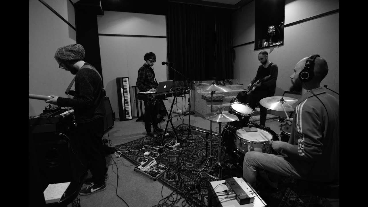 MUZZ - Colors (live studio O!)