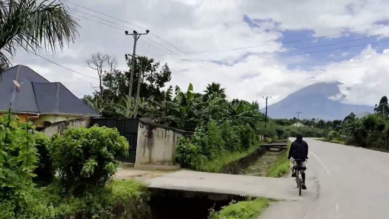 Southwestern Ugandan trip: All roads are leading to Uganda's border with Congo 4K