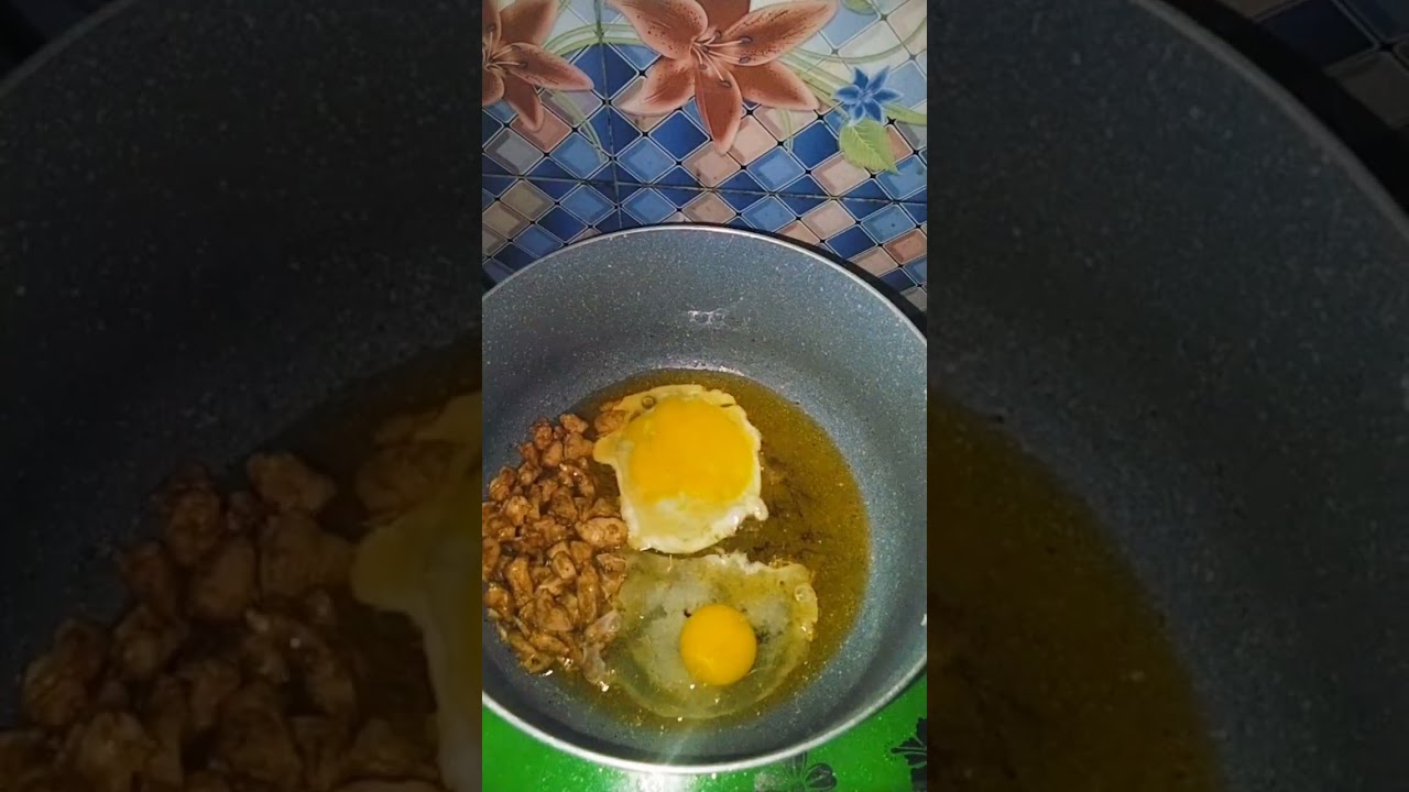 তোমাদেরকে আর রেস্টুরেন্টে গিয়ে ফ্রাইড রাইস  কিনে খেতে হবে না বাসায় বানাতে পারবা ফ্রাইড রাইস 