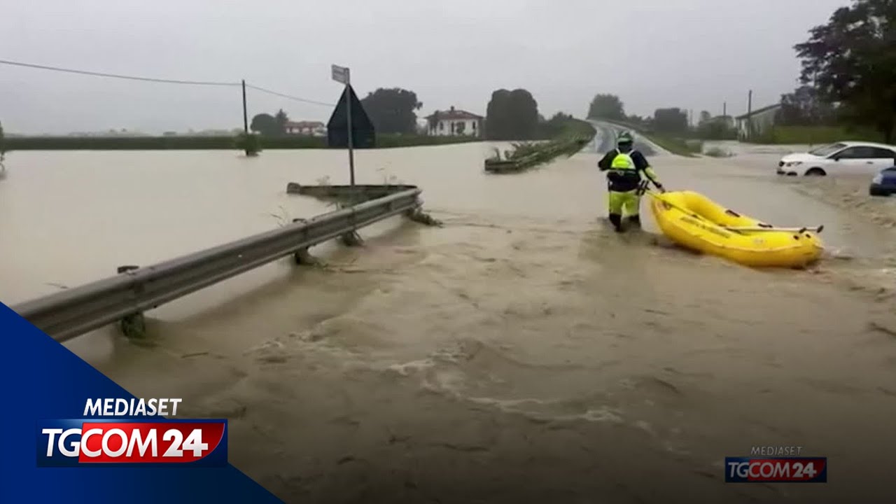 Alluvione in Emilia-Romagna, la rabbia degli sfollati