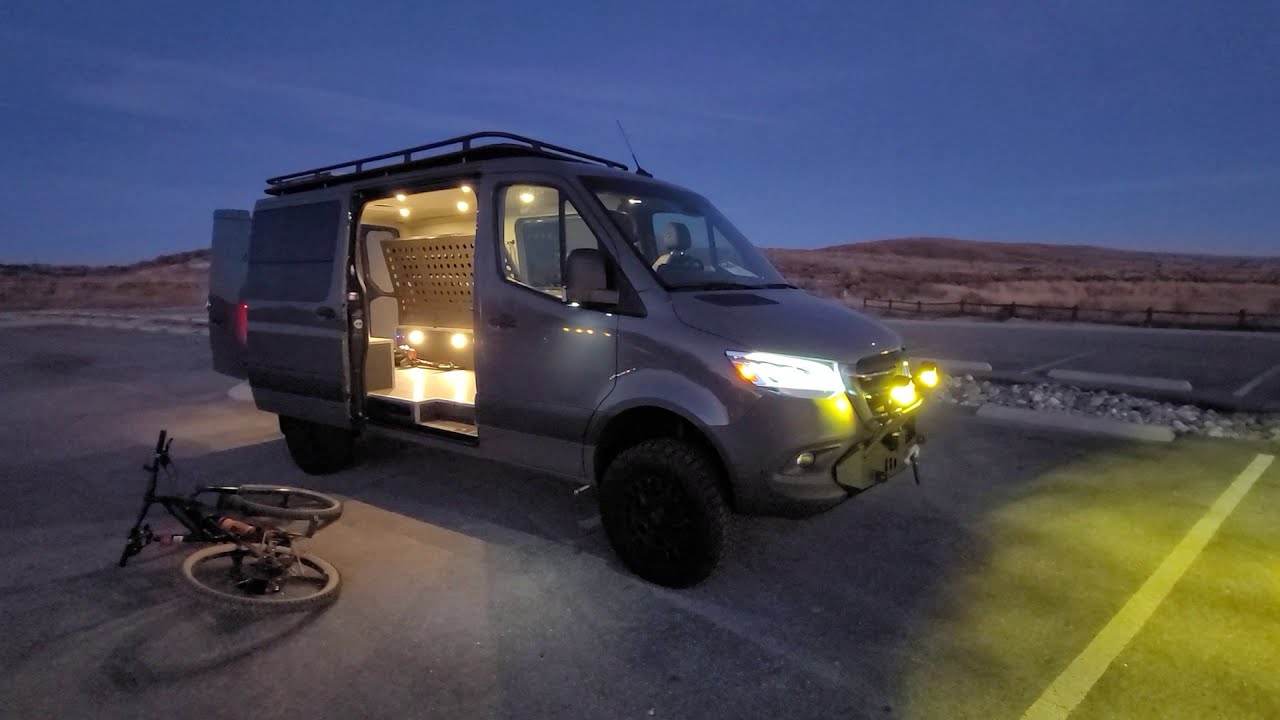 Новый Mercedes-Benz Sprinter 4x4 Std Roof 144 ADVENTURE VAN!