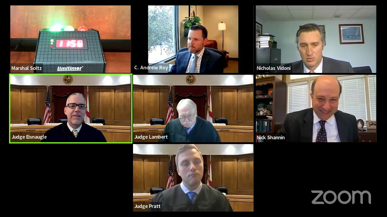 Отстранение адвоката вызвало жаркие дебаты о возможности обжалования в суде