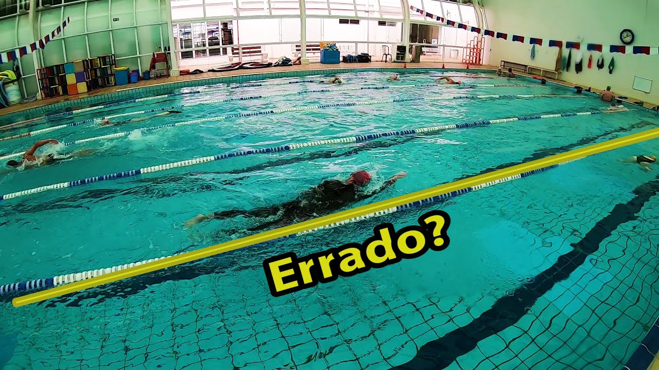 🏊 Natação em piscina com relógio marcando distância errada ❌