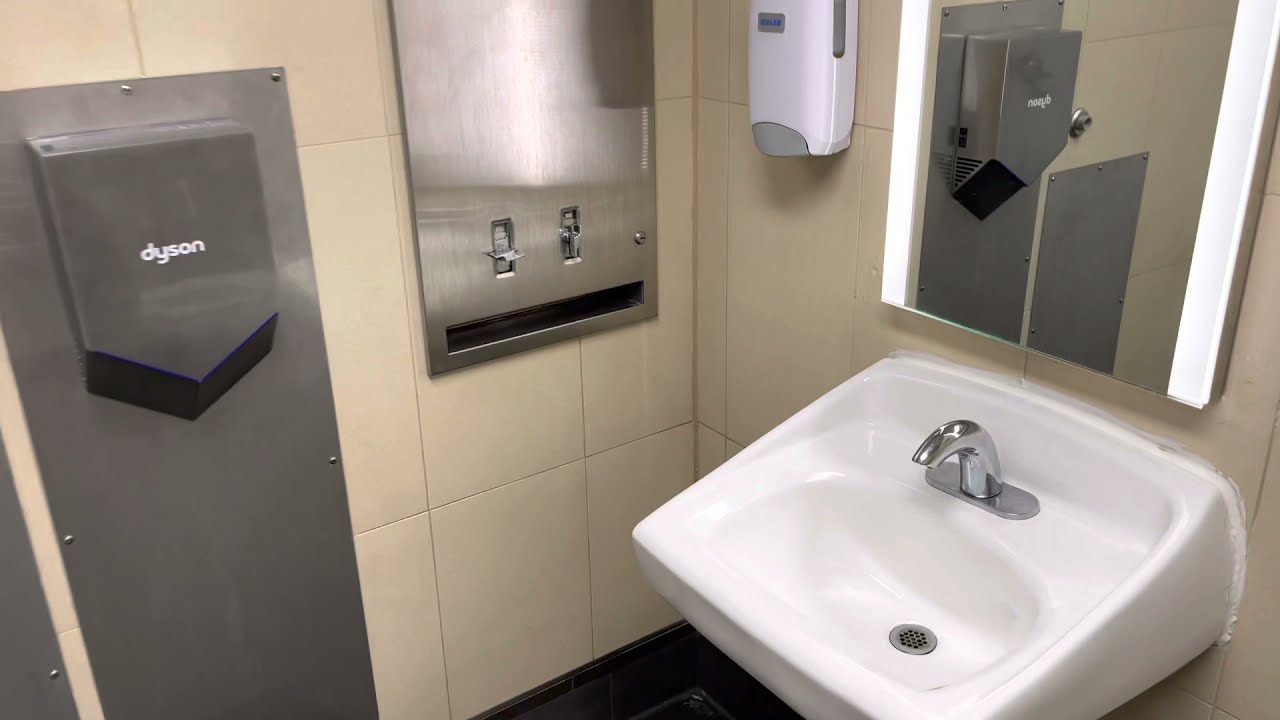 L25. 2020 Dyson Airblade V (2/3) | Sam’s Club | Irving, TX