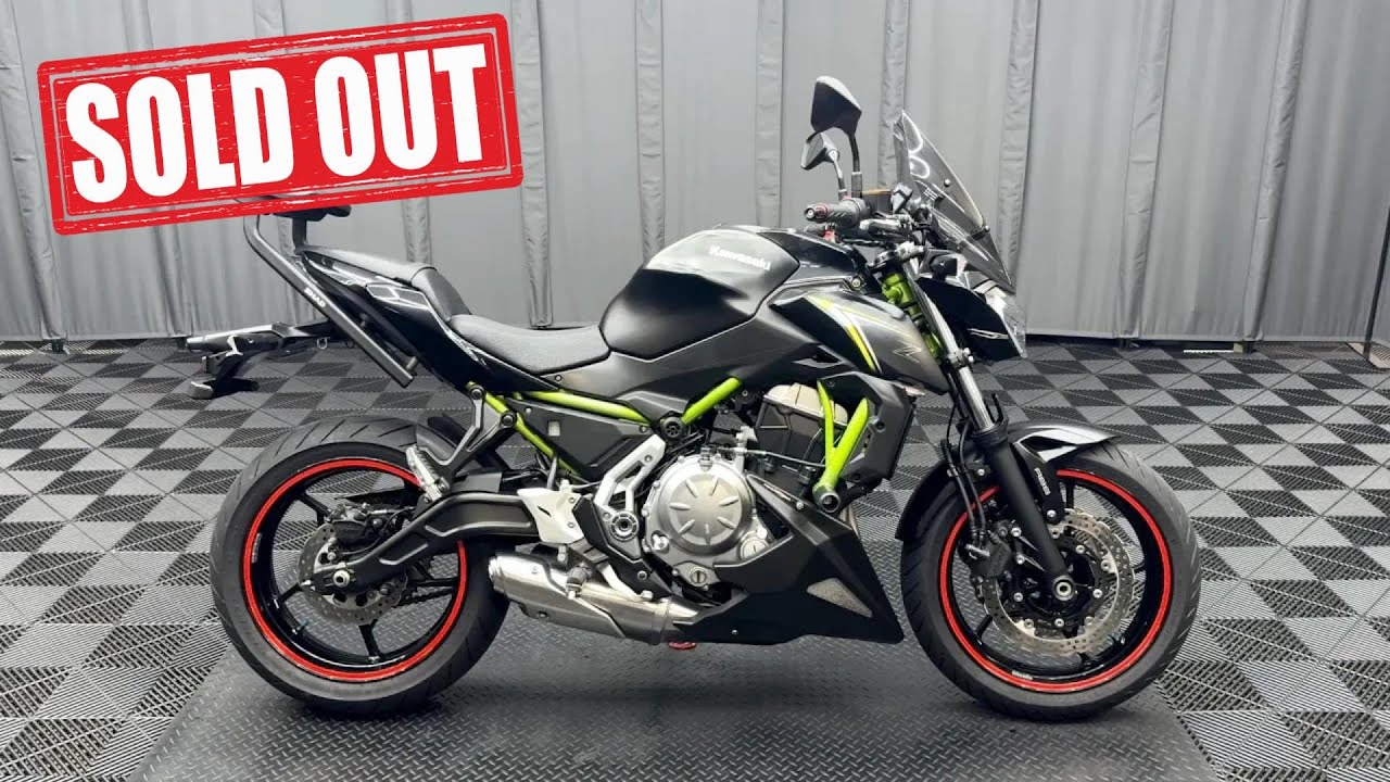 売約済　2018年モデル Z650 黒 11,628km アンダーカウル プーチスクリーン SHADトップケース アルミビレットレバー他 カスタム総額20万相当装着 諸費用込69.99万 ケーズバイク