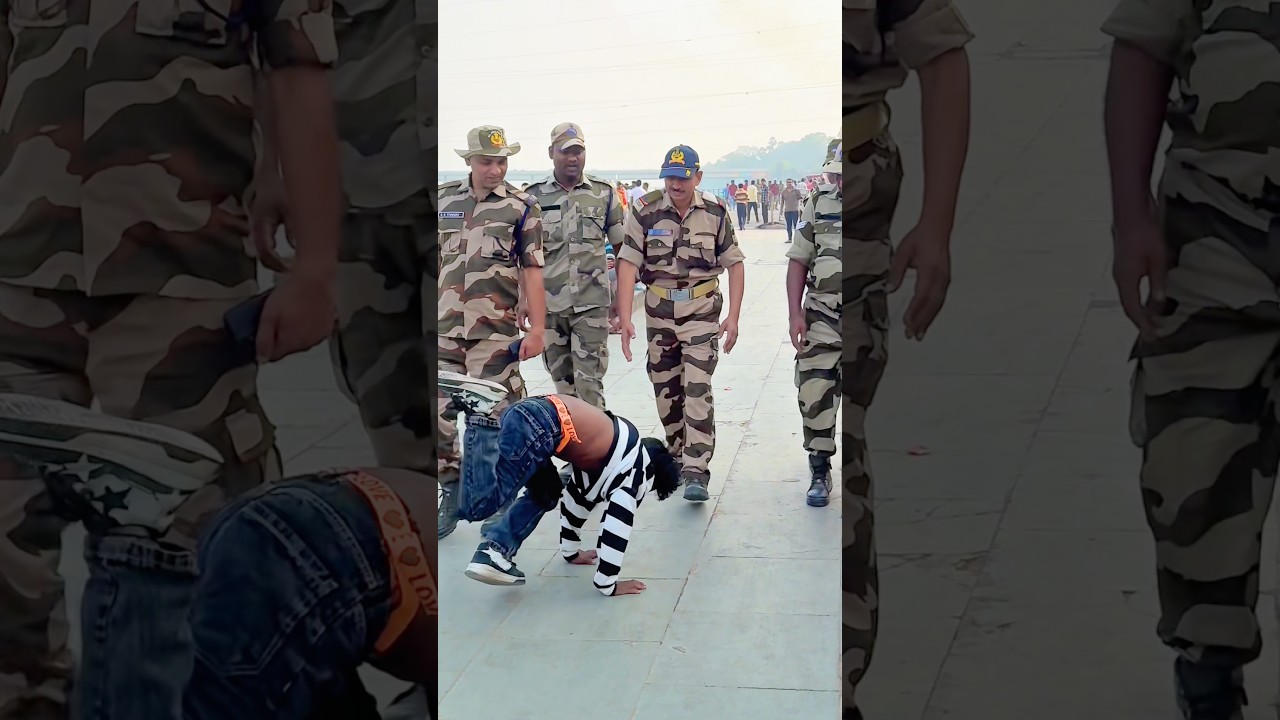 Respect For Indian Army👮&zwj;♂️Support Talent🇮🇳🙏 #youtubeshorts #viraljump #insanetalent #flips