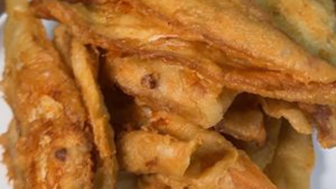 市场上卖的炸鱼 新鲜的塔姆尖在家自己做更好吃全网最详细的炸鱼教程#家常菜 #跟着抖音学做菜