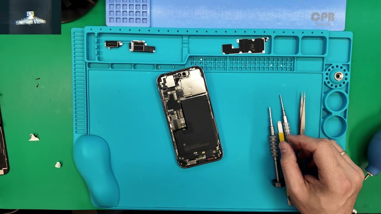 Apple Iphone 14 pro max charging port repair.