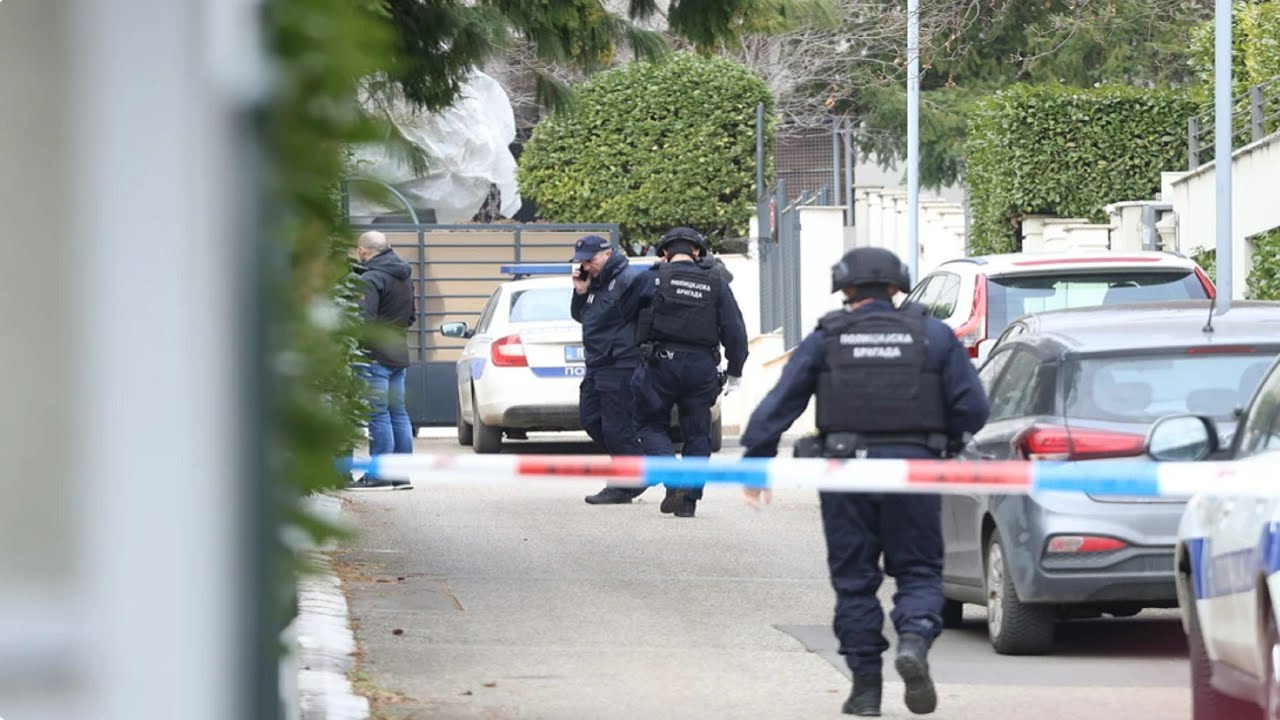 Prvi snimci sa lica mesta:  Eksplozivna naprava bačena ispred kuće Zdravka Čolića na Dedinju