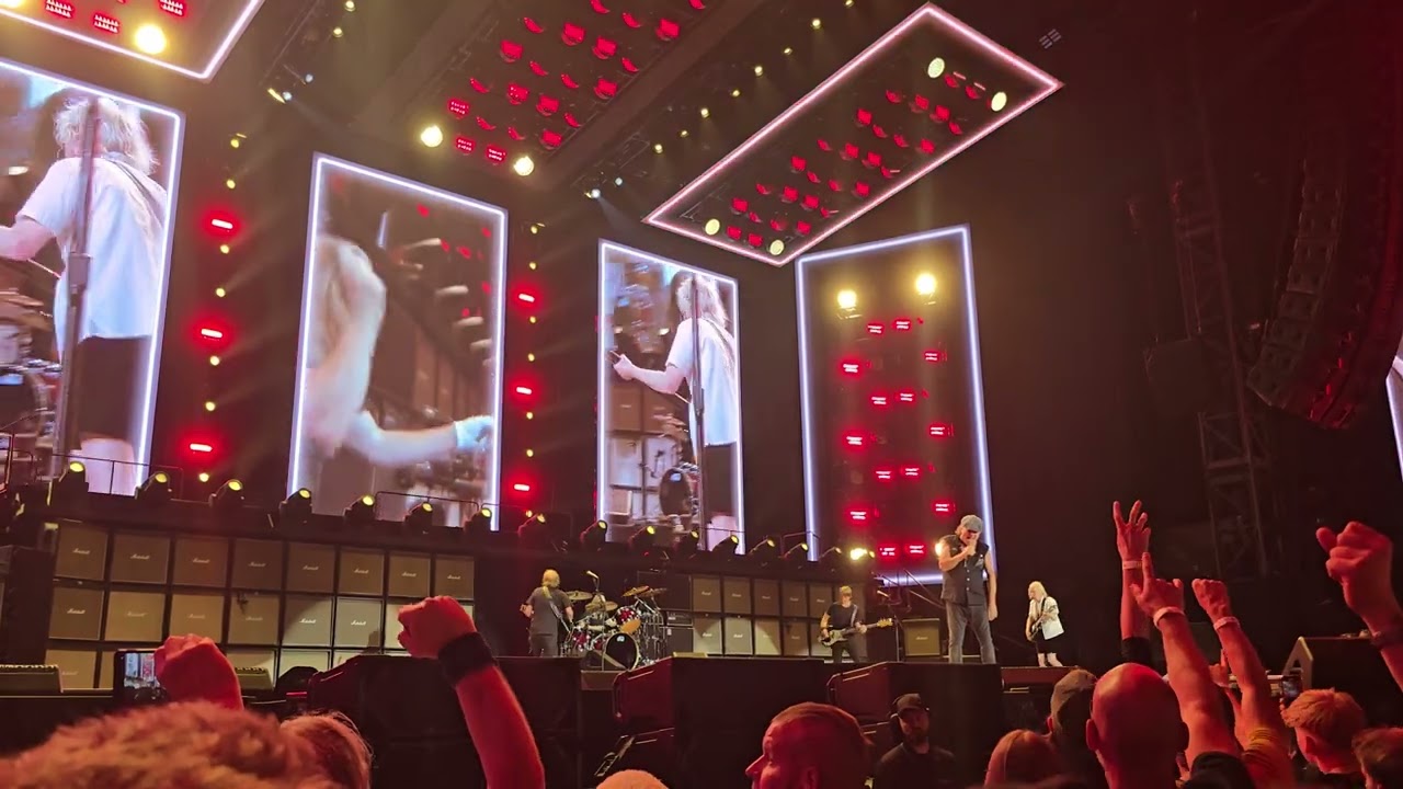 AC/DC T.N.T. Live Düsseldorf 08.07.2025 Merkur-Spiel-Arena Power Up Tour Europe 2025 Golden Circle