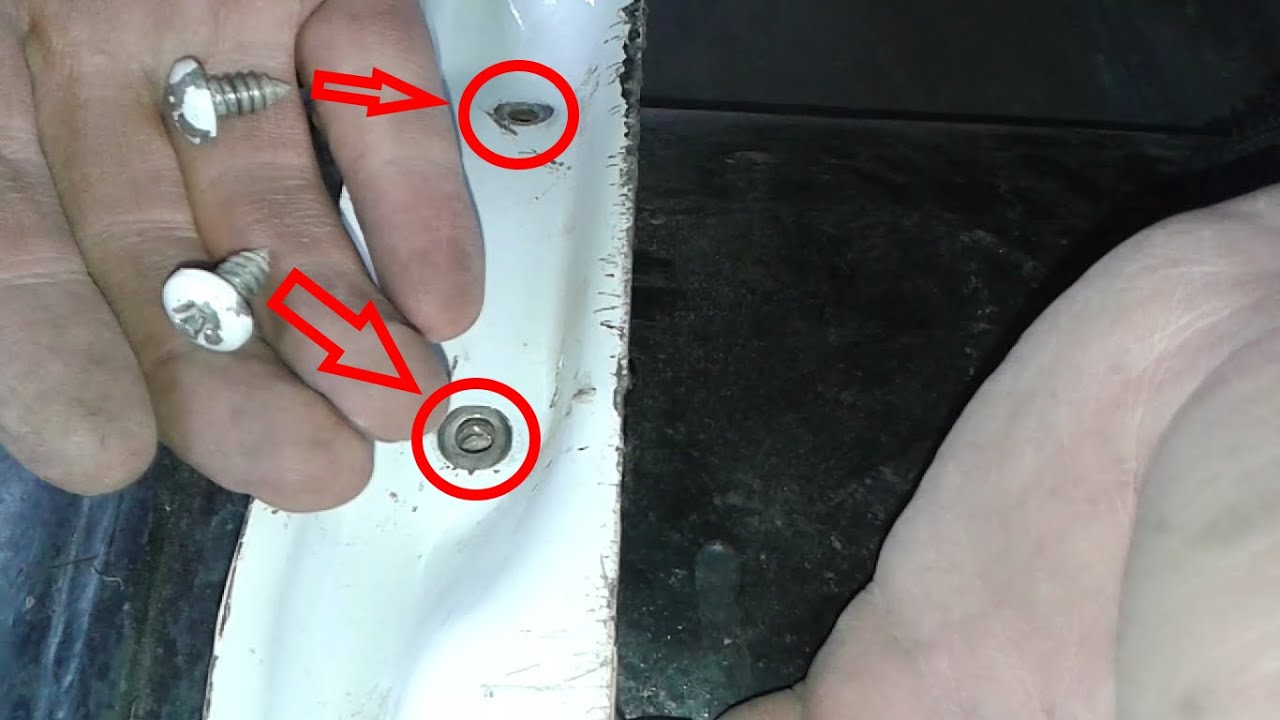 На чём держится крепление бойлера