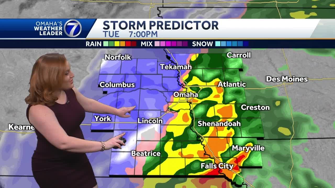 Mild, breezy Sunday forecast for Omaha-area