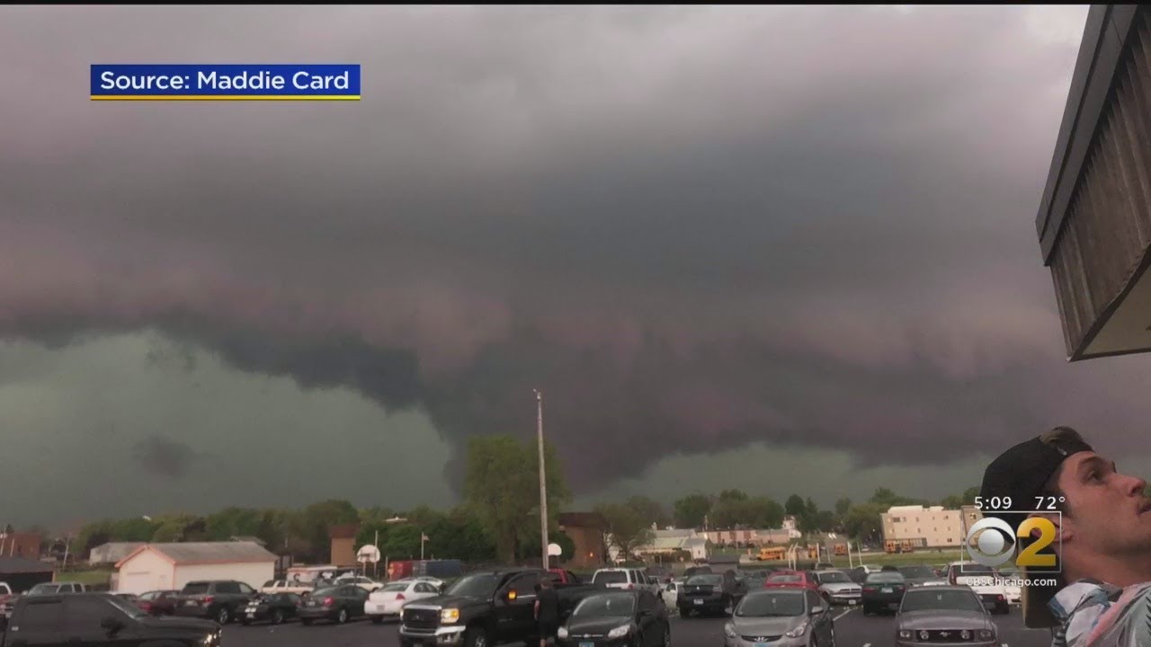 Powerful Storms Hit Southwest Of Chicago