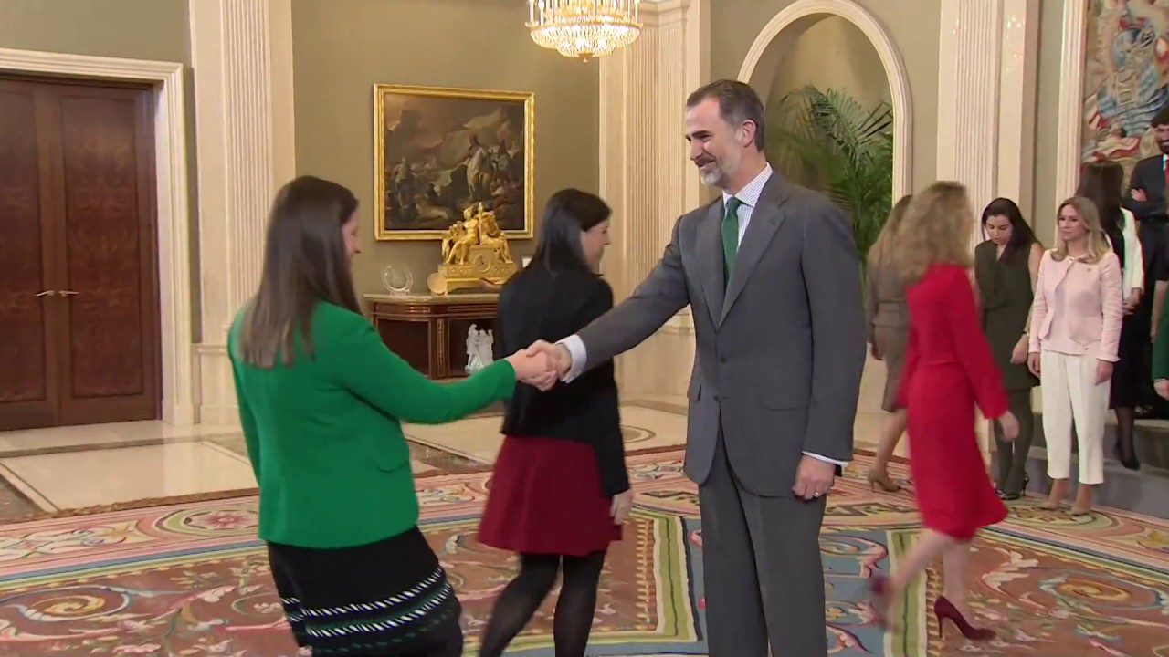 S.M. el Rey recibe en audiencia a la última promoción de registradores de la propiedad