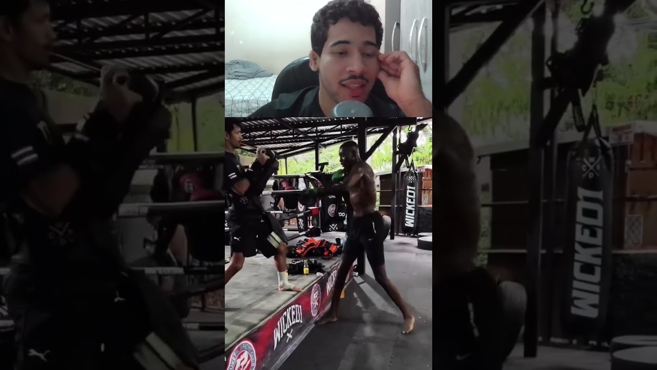 manopla do cara de 2 metros