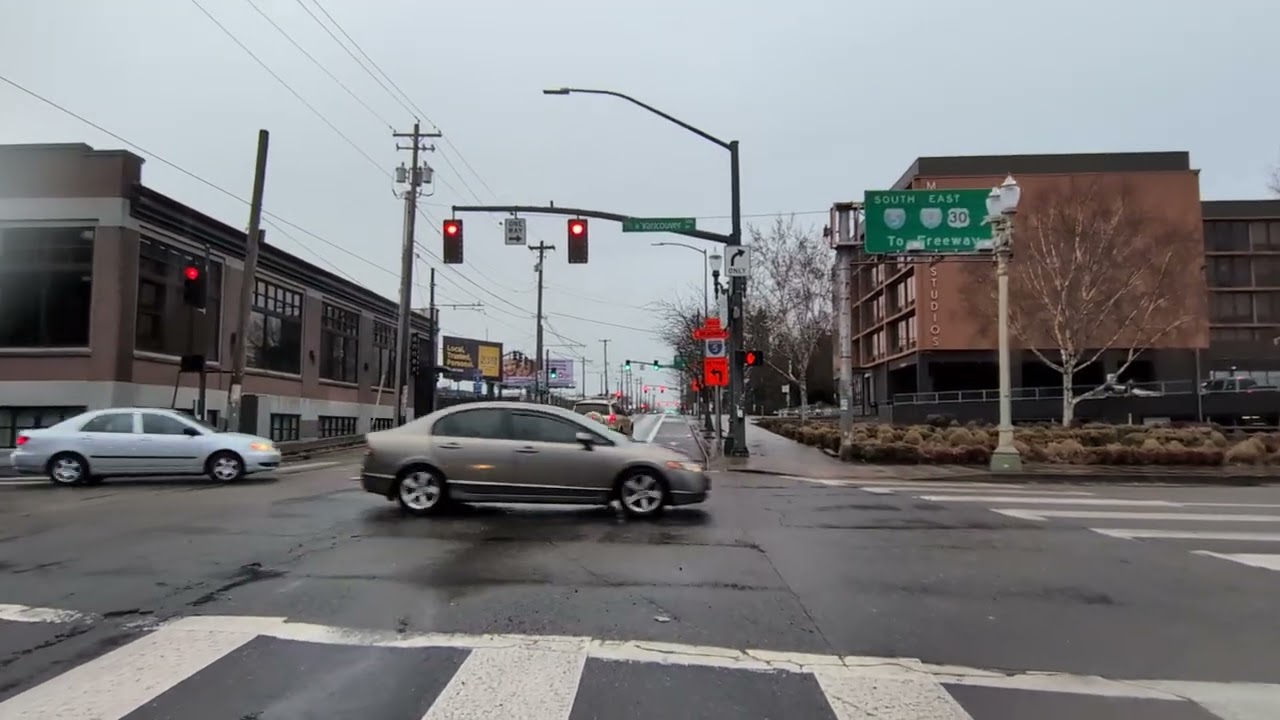NW Portland Oregon Rainy Day Bike Ride to NE Portland Oregon on Weidler