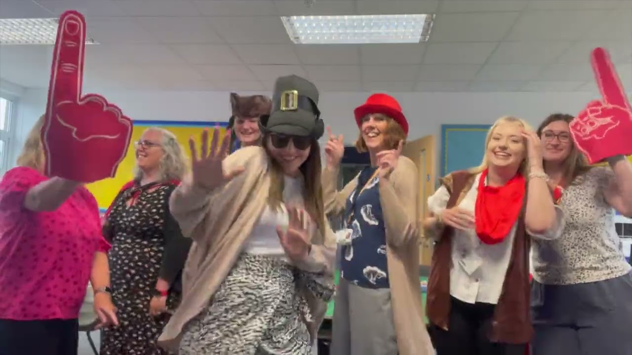 Year 6 leavers 2023 staff sing song